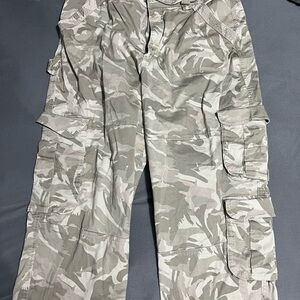 Abercrombie & Fitch Gray Cargo Jeans